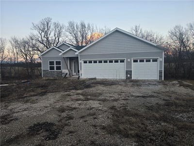 /international/us/467-se-90th-road-warrensburg-mo-110105084596/