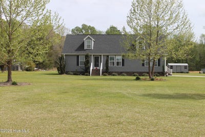 /international/us/6370-honey-hill-road-hallsboro-nc-110098647038/