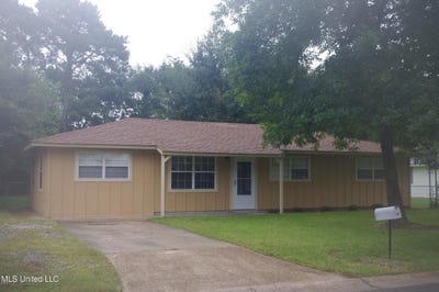 /international/us/156-lafayette-circle-ocean-springs-ms-110108343235/