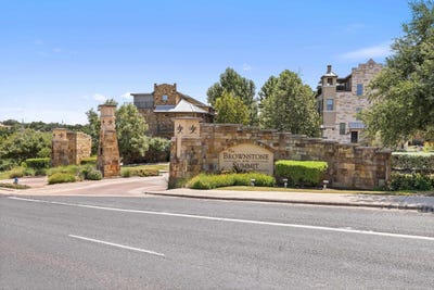 /international/us/233-adams-street-georgetown-tx-110101524521/