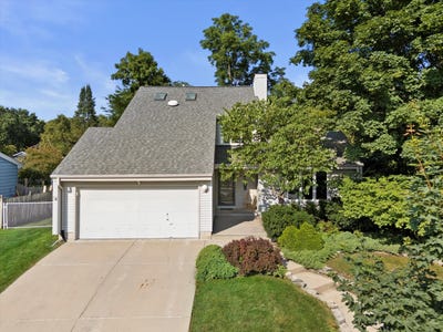 /international/us/1505-fox-river-pkwy-waukesha-wi-110101422283/