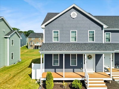 /international/us/8-bernards-way-lakeville-ma-110109120658/