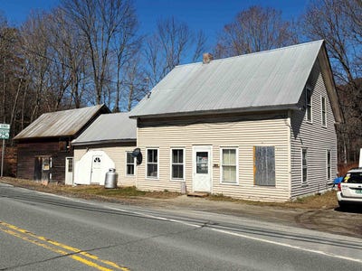 /international/us/804-s-main-street-bradford-vt-110107316531/