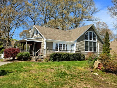 /international/us/16-pine-hollow-road-east-falmouth-ma-110108022906/