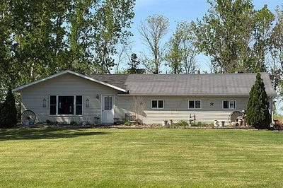 /international/us/15356-280th-st-s-e-mentor-mn-110107849680/