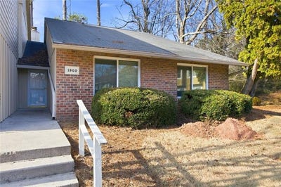 /international/us/1900-powers-ferry-trace-se-marietta-ga-110104602723/