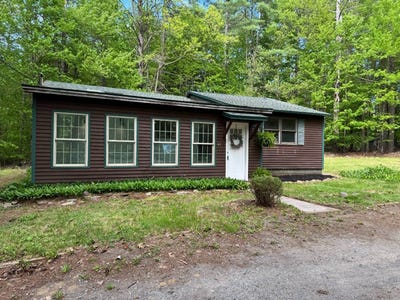 /international/us/41-gage-hill-drive-lake-luzerne-ny-110109069338/