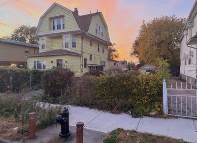 /international/us/14212-222nd-street-laurelton-ny-110108294685/