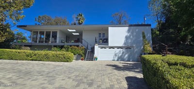 /international/us/1082-la-cresta-drive-thousand-oaks-ca-110110368233/