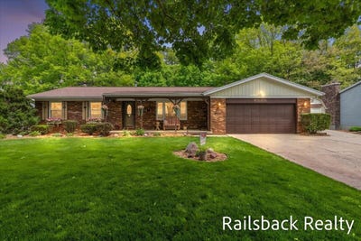 /international/us/6584-wahlfield-avenue-nw-comstock-park-mi-110108681685/