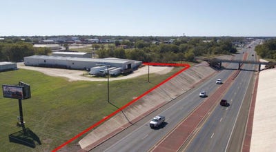 /international/us/101-ne-01st-st-mcgregor-tx-110104621575/
