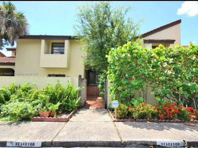 /international/us/12316-sw-92nd-ter-miami-fl-110101243335/
