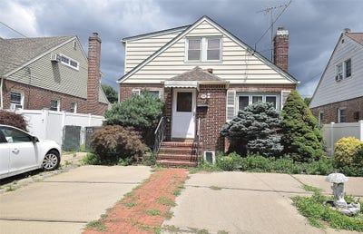 /international/us/644-7th-street-s-garden-city-south-ny-110101246378/
