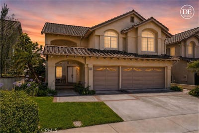 /international/us/24-calabria-lake-forest-ca-110108355484/