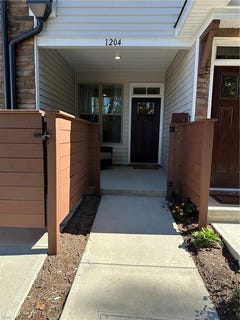 /international/us/1709-kathy-ann-way-carrollton-va-110106926313/