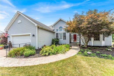 /international/us/9162-brian-street-north-ridgeville-oh-110100866777/