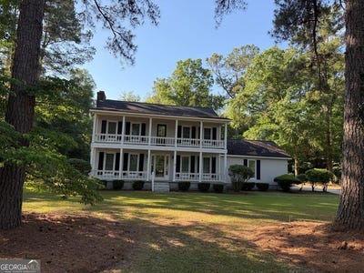 /international/us/602-holly-drive-dublin-ga-110108196570/