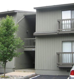 /international/us/1109-spruce-hills-dr-glen-gardner-boro-nj-110108582926/