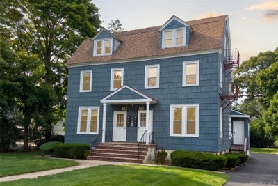 /international/us/72-74-pearsall-avenue-freeport-ny-110108784021/