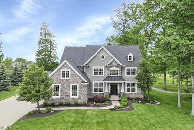 /international/us/32451-english-turn-street-avon-lake-oh-110108552497/