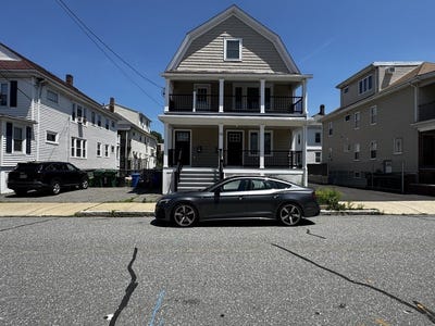 /international/us/33-hamilton-st-medford-ma-110109157536/
