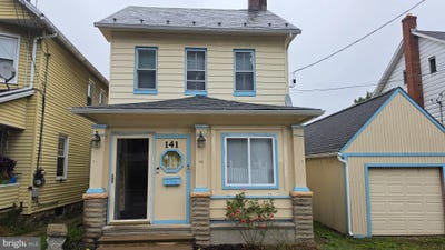 /international/us/141-n-4th-street-bangor-pa-110110368482/