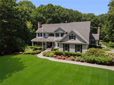 /international/us/4-brookfield-court-east-greenwich-ri-110100333669/
