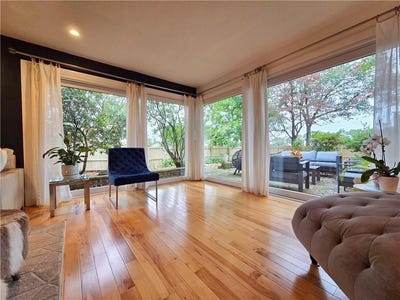 /international/us/141-glen-ridge-road-cranston-ri-110105107764/