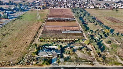 /international/us/5866-w-shields-avenue-fresno-ca-110096244945/