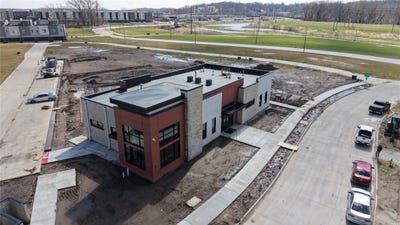 /international/us/1310-murphy-street-des-moines-ia-110107655286/