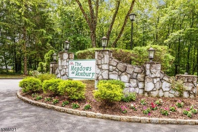 /international/us/74-garden-ct-roxbury-twp-nj-110100328242/