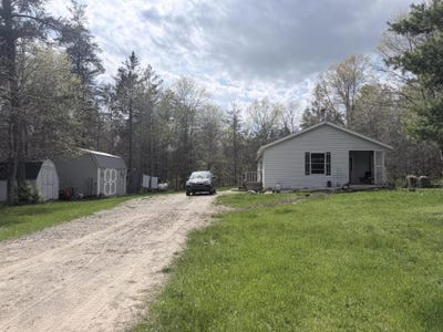 /international/us/11895-hoetzel-road-roscommon-mi-110108334844/
