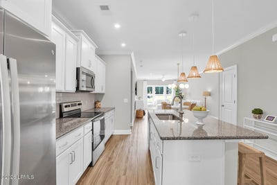 /international/us/248-bleecker-street-s-bluffton-sc-110106958683/