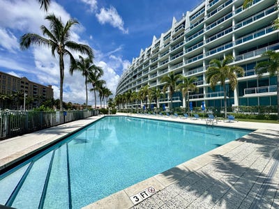 /international/us/2950-ne-188th-street-ne-aventura-fl-110107842516/