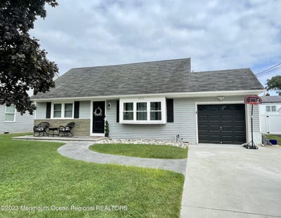 /international/us/1414-treeneedle-road-point-pleasant-nj-110105506928/