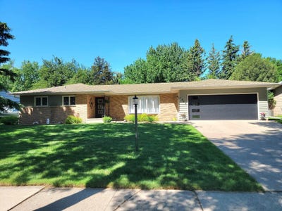 /international/us/1824-eisenhower-circle-aberdeen-sd-110108444814/