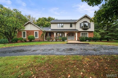 /international/us/46-forest-lake-court-st-charles-mo-110120752515/