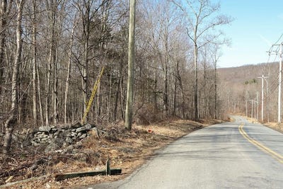 /international/us/246-schunnemunk-road-highland-mills-ny-110098456005/