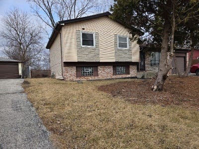/international/us/611-andover-street-chicago-heights-il-110097244604/
