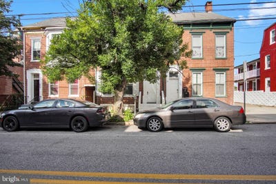 /international/us/125-s-pershing-avenue-york-pa-110108858774/