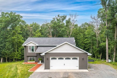 /international/us/2339-84th-avenue-osceola-wi-110109530100/