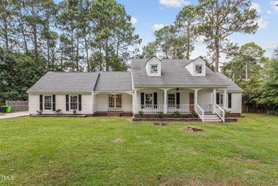 /international/us/3226-circle-drive-farmville-nc-110101137401/