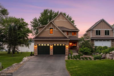 /international/us/14926-lori-road-se-prior-lake-mn-110109109627/