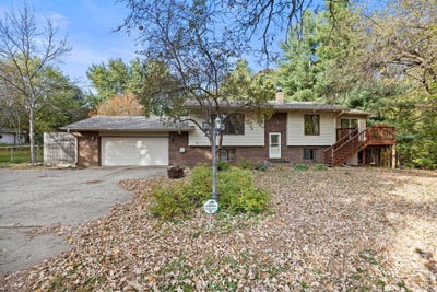 /international/us/2021-352nd-avenue-ne-cambridge-mn-110120538070/