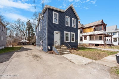 /international/us/346-locust-avenue-amsterdam-ny-110098596717/