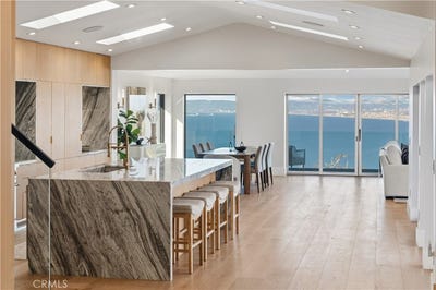 /international/us/728-via-somonte-palos-verdes-estates-ca-110104821420/