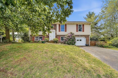 /international/us/300-brittany-ln-salem-va-110107513455/