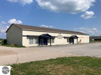/international/us/274-n-us-31-s-traverse-city-mi-110097571309/