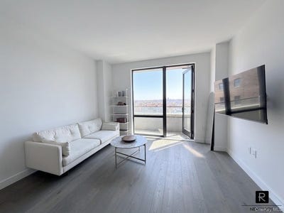 /international/us/107-06-queens-boulevard-queens-ny-110108148863/