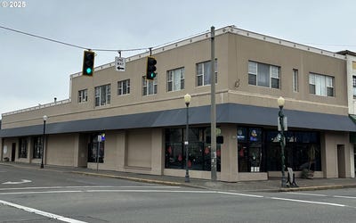 /international/us/295-s-broadway-coos-bay-or-110096304233/